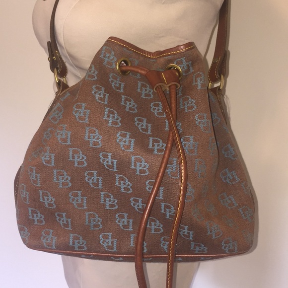 Dooney & Bourke Handbags - Vintage Downey & Bourke bucket bag
